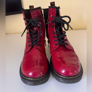 Doc Martens Dr. martens youth Size 5M US gorgeous patent red like new